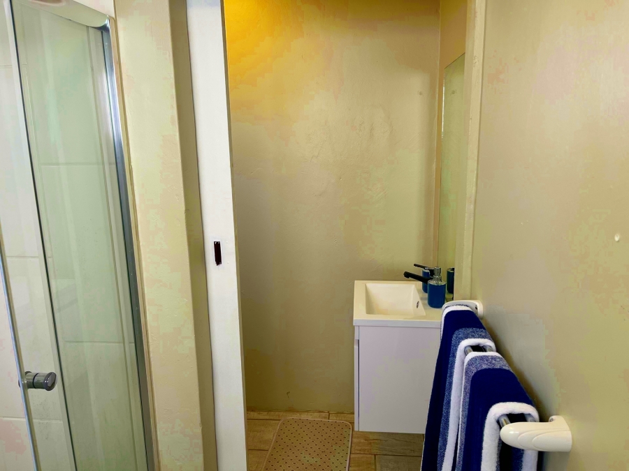 2 Bedroom Property for Sale in Struisbaai Western Cape